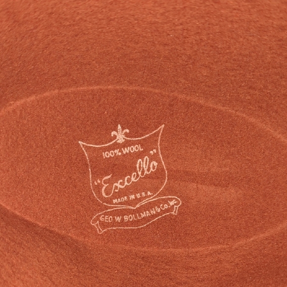 Vintage Excello Women's Wool Hat in Rust Color - Picture 5 of 6